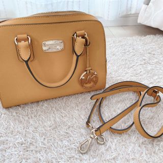 マイケルコース(Michael Kors) ハンドバッグ(イエロー/黄色系)の通販