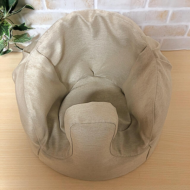 Bumbo(バンボ)のバンボカバー(光沢ベージュ) キッズ/ベビー/マタニティの寝具/家具(シーツ/カバー)の商品写真