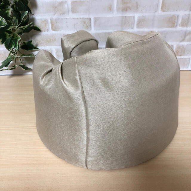 Bumbo(バンボ)のバンボカバー(光沢ベージュ) キッズ/ベビー/マタニティの寝具/家具(シーツ/カバー)の商品写真