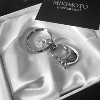 ミキモト(MIKIMOTO)のミキモトMIKIMOTO キーリング チャーム 猫 ネコ キーホルダー(キーホルダー)