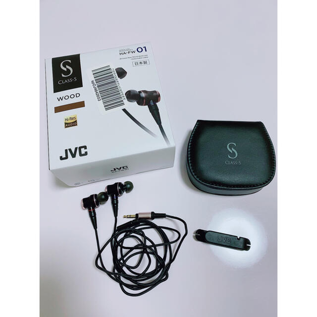 JVC HA-FW01 CLASS-S WOOD&ORBライトニングケーブル スマホ/家電/カメラのオーディオ機器(ヘッドフォン/イヤフォン)の商品写真