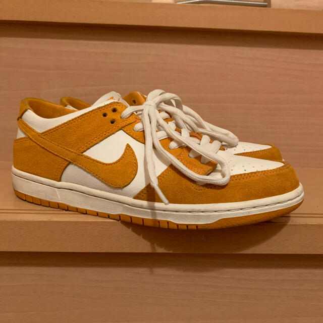 NIKE(ナイキ)のNIKE SB DUNK low circuit orange 26.5cm メンズの靴/シューズ(スニーカー)の商品写真