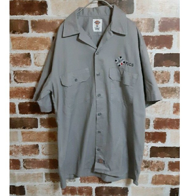 Dickies(ディッキーズ)のDickies　ディッキーズ　ワークシャツ　半袖　グレー　刺繍ロゴ メンズのトップス(シャツ)の商品写真