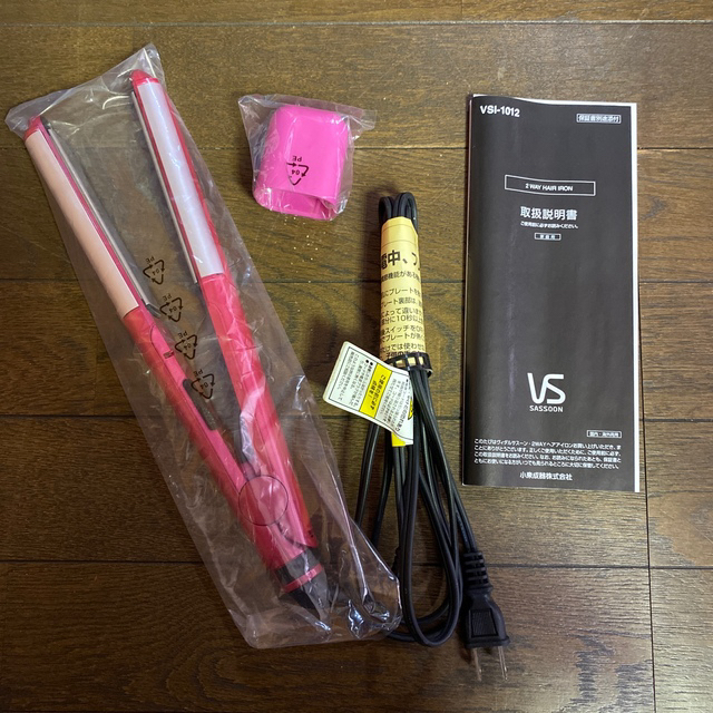 最安値【ヘアアイロン　ヴィダルサスーン　Vidal Sassoon】 スマホ/家電/カメラの美容/健康(ヘアアイロン)の商品写真