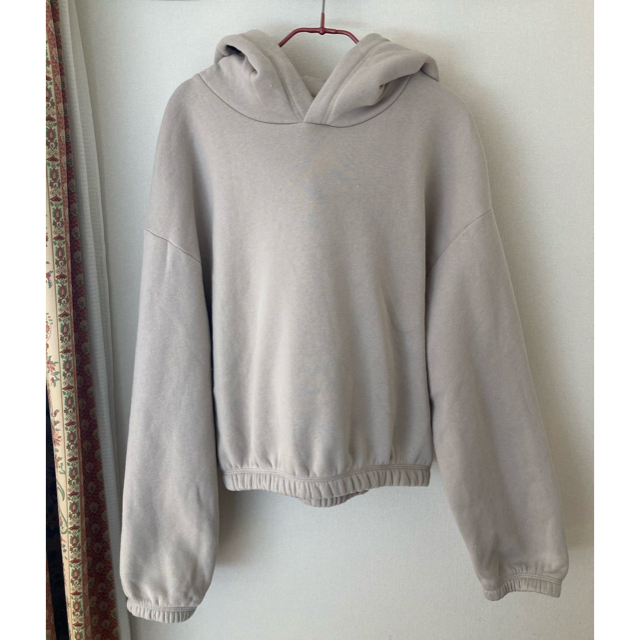 ZARA - ZARA クロップド丈フーディの通販 by 紫桜's shop|ザラ ZARA - ZARA クロップド丈フーディの通販 by 紫桜's shop|ザラ