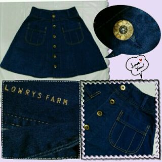 ローリーズファーム(LOWRYS FARM)のローリーズ♥ボタン台形スカート(ひざ丈スカート)