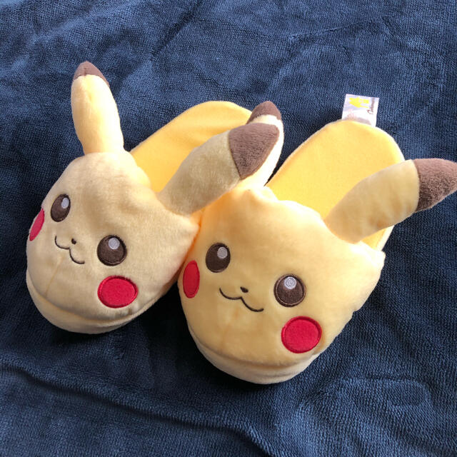 ポケモン お値下げしました ピカチュウスリッパの通販 By こっすい S Shop ポケモンならラクマ