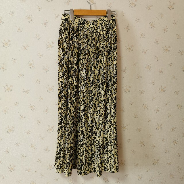AZUL by moussy(アズールバイマウジー)のAZUL🌼小花柄プリーツスカート レディースのスカート(ロングスカート)の商品写真