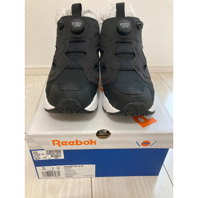 Reebok インスタポンプフューリー　ブラック　23.5 DV6985