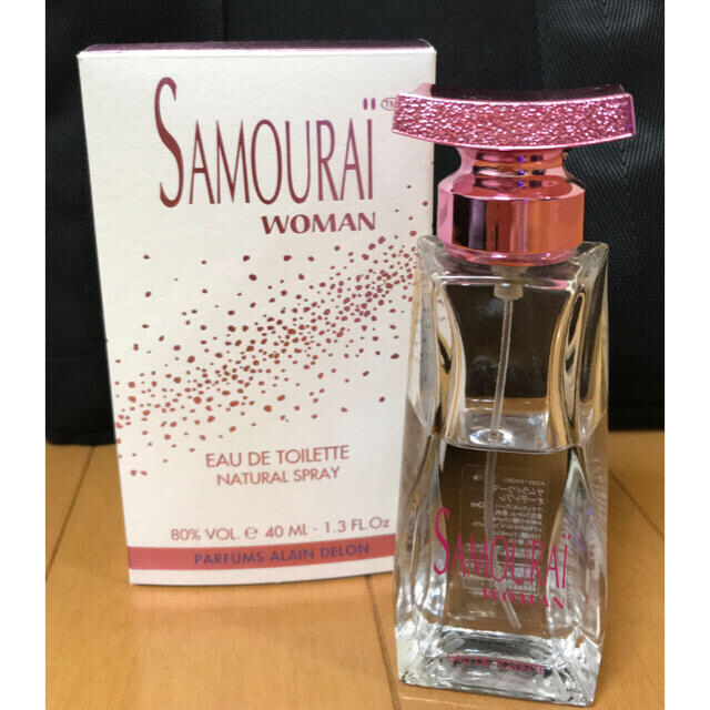 SAMOURAI(サムライ)のサムライウーマン　40ml コスメ/美容の香水(香水(女性用))の商品写真