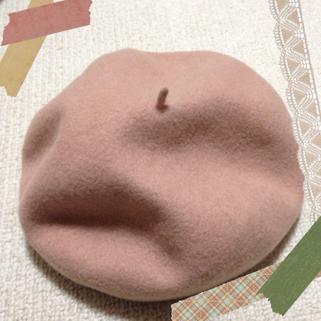 ベージュベレー帽 レディースの帽子(ハンチング/ベレー帽)の商品写真