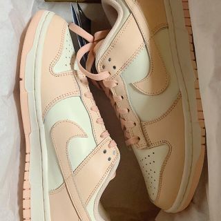 ナイキ(NIKE)のNIKE WMNS DUNK LOW "ORANGE PEARL"ナイキ ダンク(スニーカー)