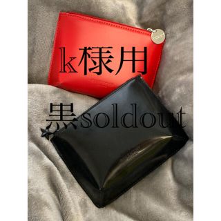 GIVENCHY(ポーチ ・ シルバー/銀色系)のフリマアイテム一覧 GIVENCHY(ポーチ ・ シルバー/銀色系)のフリマアイテム一覧