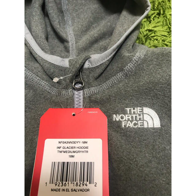 THE NORTH FACE(ザノースフェイス)の【新品】ノースフェイス キッズ フリース フーディ パーカー 18M キッズ/ベビー/マタニティのベビー服(~85cm)(トレーナー)の商品写真