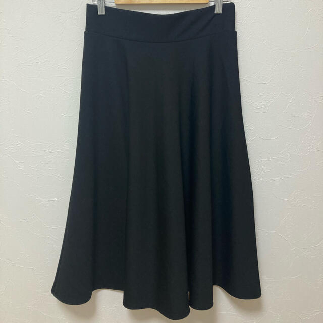 黒のミモレ丈フレアAラインロングスカート レディースのスカート(ひざ丈スカート)の商品写真