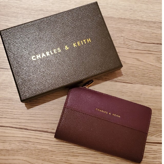 Charles and Keith(チャールズアンドキース)のCharles & Keith ミニ財布 レディースのファッション小物(財布)の商品写真