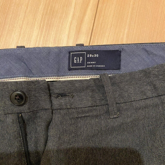 GAP(ギャップ)のGAP ダークグレー　パンツ メンズのパンツ(スラックス)の商品写真