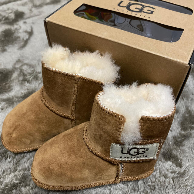 【新品未使用】UGG ベビームートンブーツ  M