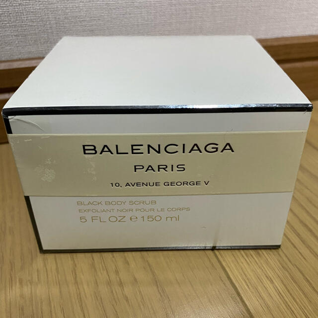 Balenciaga(バレンシアガ)の【新品未使用】バレンシアガ　ボディスクラブ　150ml コスメ/美容のボディケア(ボディスクラブ)の商品写真