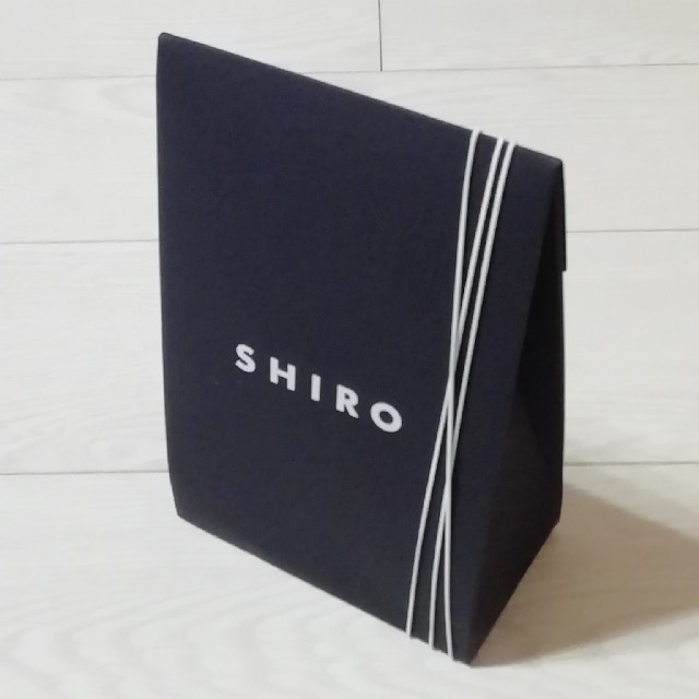 shiro(シロ)の【新品未使用】SHIRO チャクラーサナ65 ハンドリフレッシュナー 80ml インテリア/住まい/日用品のキッチン/食器(アルコールグッズ)の商品写真