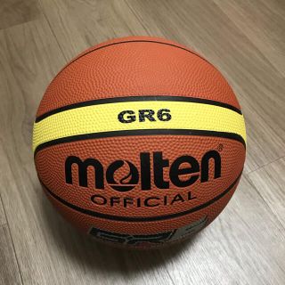 モルテン(molten)のバスケットボール　molten 6号　+ 空気入れ　molten ペンタゴン(バスケットボール)