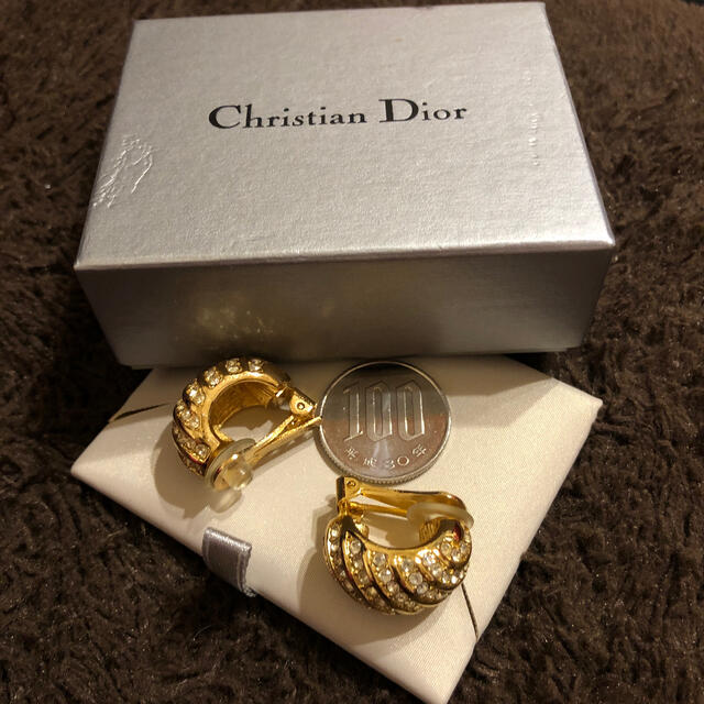 Dior【超希少品】Christian Dior ヴィンテージイヤリング 小花モチーフ