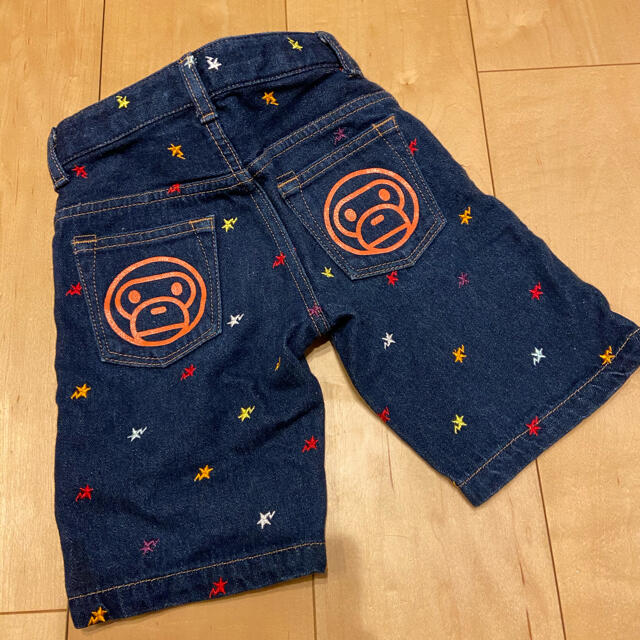 A BATHING APE(アベイシングエイプ)のBAPEKIDS  デニム　ハーフパンツ　100 キッズ/ベビー/マタニティのキッズ服男の子用(90cm~)(パンツ/スパッツ)の商品写真