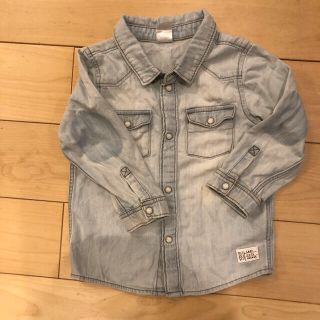 エイチアンドエム(H&M)のH&M デニムシャツ  9-12M(シャツ/カットソー)