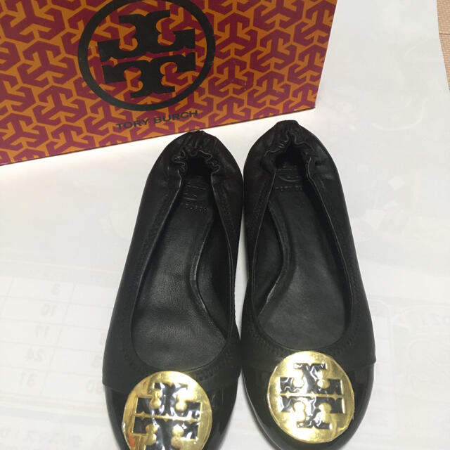 Tory Burch トリーバーチ 6M ゴールド金具フラットシューズ 黒