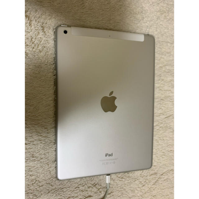 PC/タブレットiPadAir(初代)シルバー