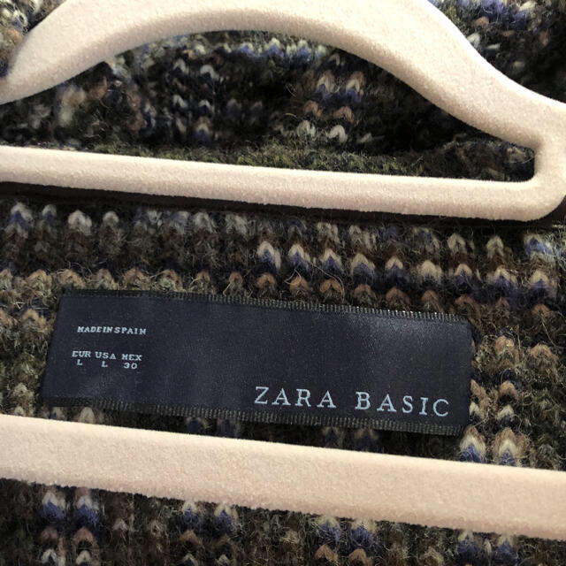 ZARA(ザラ)のフード付き　ニット　ベスト レディースのトップス(ベスト/ジレ)の商品写真