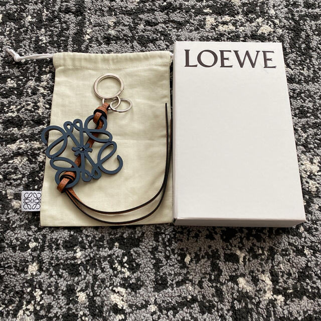 ☆お値下げ☆ロエベ　LOEWE アナグラムチャーム