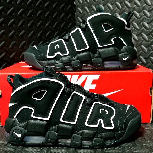 NIKE(ナイキ)のAIR MORE UPTEMPO BLACK/WHITE メンズの靴/シューズ(スニーカー)の商品写真