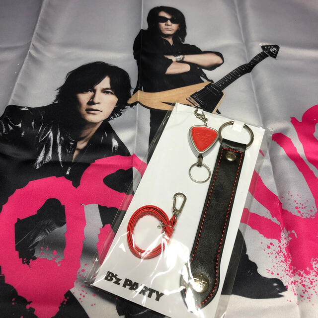 非売品】B'z 松本孝弘 ギターピック - ミュージシャン 非売品】B'z 松本孝弘 ギターピック - ミュージシャン