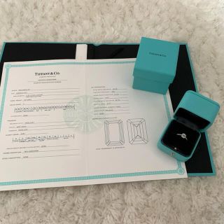 ティファニー(Tiffany & Co.)のね子様専用　本物 超美品 ティファニーソレスト エメラルドカット プラチナリング(リング(指輪))