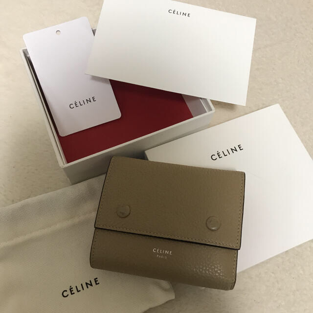 CELINE 財布✨セリーヌ　三つ折り財布 コンパクト財布約10cm奥行き