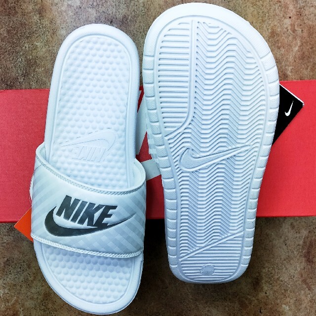 NIKE(ナイキ)の24cm　:新品ナイキウィメンズベナッシJDI レディースの靴/シューズ(サンダル)の商品写真