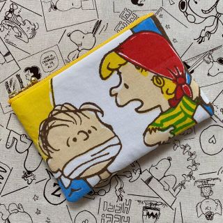 スヌーピー(SNOOPY)の☆ ライナス&シュローダー フラットポーチ ☆ ビンテージ シーツ リメイク(ポーチ)