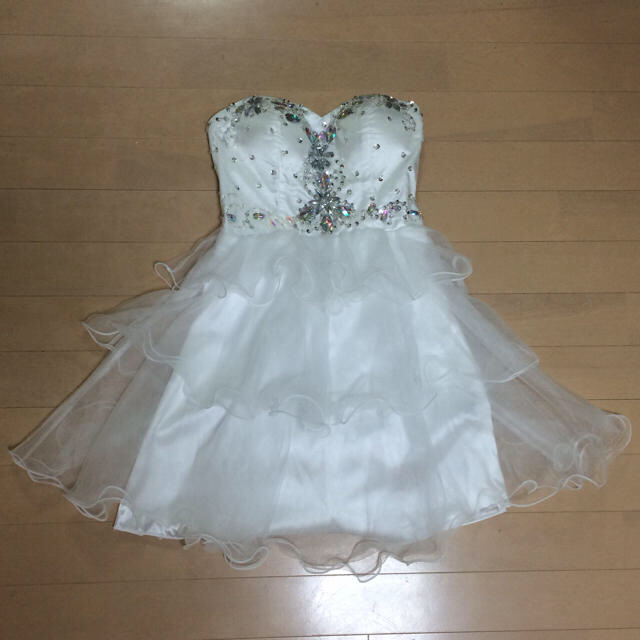 白 フレア ドレス レディースのフォーマル/ドレス(ミニドレス)の商品写真