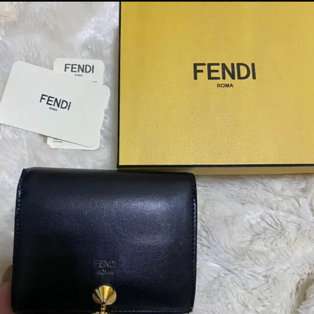 スペシャルプライス FENDI二つ折り財布 | new.oaza-nadej.org