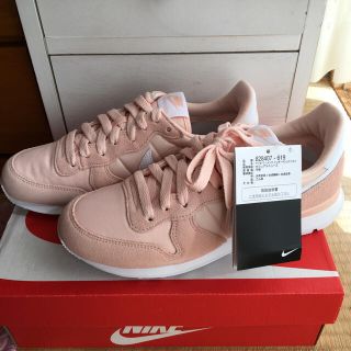 ナイキ(NIKE)の🌸NIKE スニーカー24.0 ピンク　新品(スニーカー)