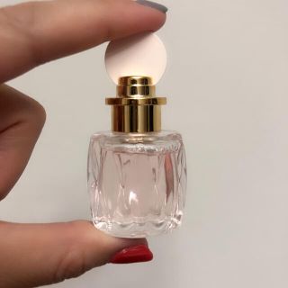 ミュウミュウ(miumiu)のmiumiu ミュウミュウ　ローロゼ　オードトワレ7.5ml(香水(女性用))