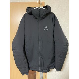 アークテリクス(ARC'TERYX)のアークテリクス　Atom ar フーディー　 XL ブラック　美品(ダウンジャケット)