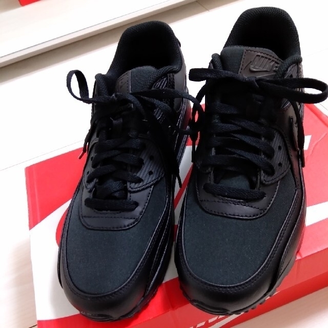 NIKE(ナイキ)の新品　ナイキ　NIKE　Nike Air Max 90 　27cm 黒 メンズの靴/シューズ(スニーカー)の商品写真