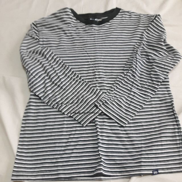 GAP Kids(ギャップキッズ)のGAP KIDS　長袖Tシャツ3枚セット　150 キッズ/ベビー/マタニティのキッズ服男の子用(90cm~)(Tシャツ/カットソー)の商品写真