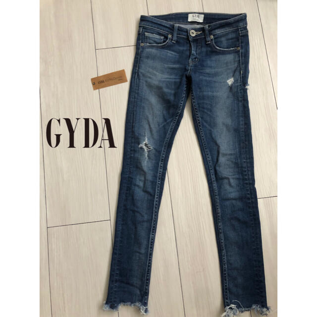 GYDA(ジェイダ)の送料込み♪美品/タグ同梱☆ジェイダ　ダメージデニム スキニー デニムパンツ レディースのパンツ(デニム/ジーンズ)の商品写真