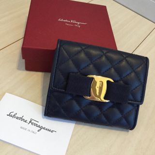 サルヴァトーレフェラガモ(Salvatore Ferragamo)のフェラガモ 財布  ネイビー(財布)