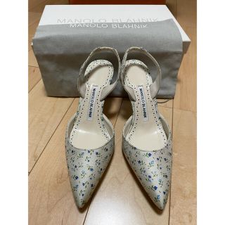 マノロブラニク(MANOLO BLAHNIK)のマノロブラニク　CAROLYNE キャロライン　ホワイトフローラル(サンダル)