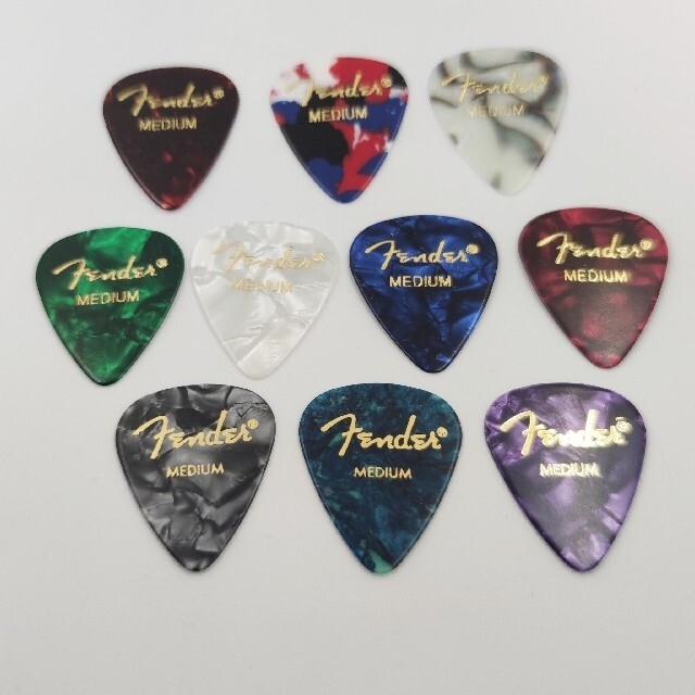 Fender(フェンダー)のFender ピック 351 ミディアム　20枚 楽器のギター(エレキギター)の商品写真