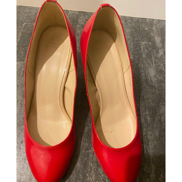 Odette e Odile(オデットエオディール)のオデットエオディール　エナメルパンプス  赤 レディースの靴/シューズ(ハイヒール/パンプス)の商品写真